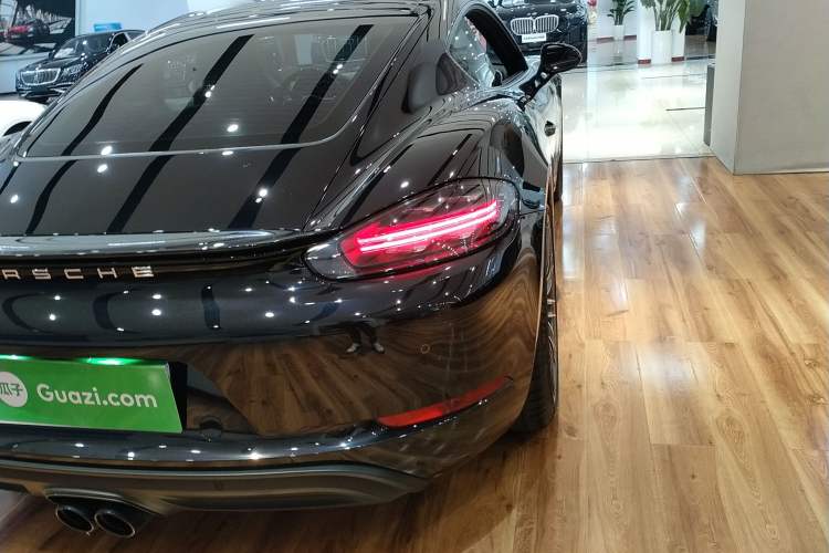 Used Porsche 718 2022 Cayman 2.0T Exterior 3