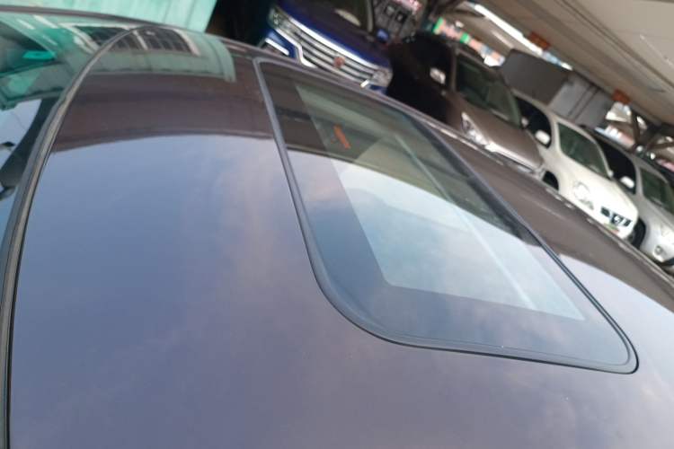 Used Luxgen 5 2014 Honor Navigation Edition 1.8T Automatic Luxury Model
