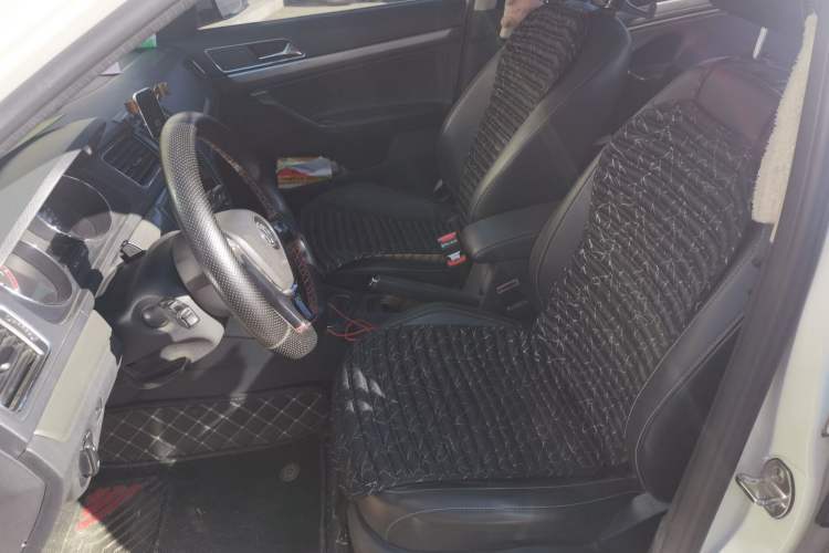 Used Volkswagen Lavida 2017 1.6L Automatic Comfort Edition
