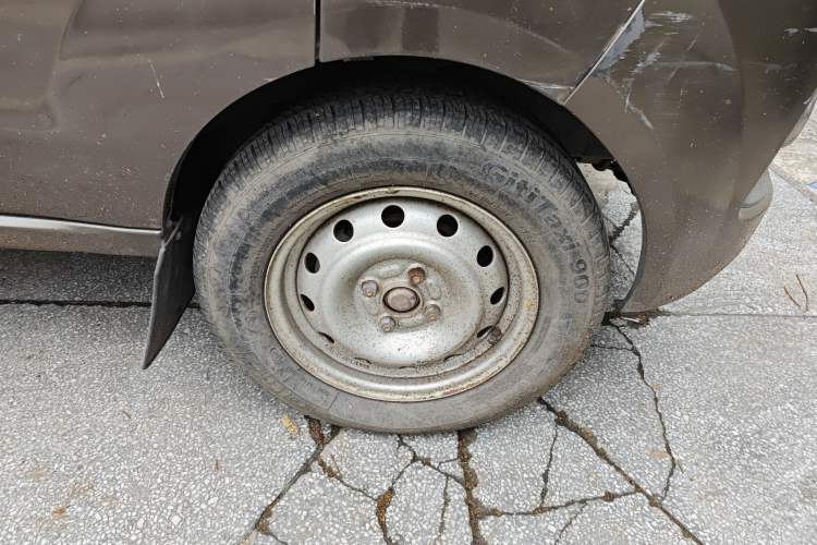 Used Jinbei Hiace X30 2013 1.3L Standard Version Right Front Wheel Hub