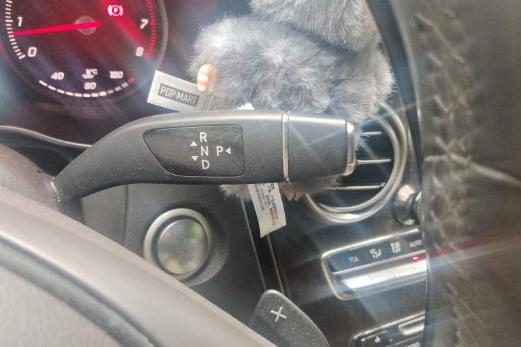 Used Mercedes-Benz GLC 2017 GLC 260 4MATIC Luxury Model Gear Lever