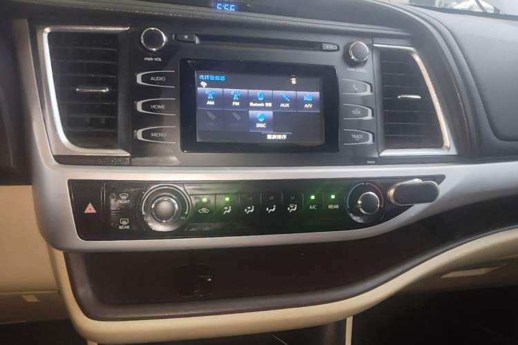 Used Toyota Highlander 2018 2.0T Two-Wheel Drive Elite Edition 5 Seats Emission Standard China V
