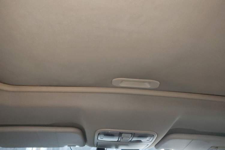 Used Dongfeng Fengon 580 2016 1.5T Manual Luxury Edition Headliner