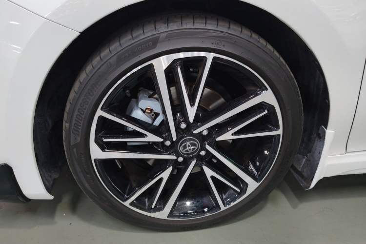 Used Toyota Camry 2026 Model 2.0S Sport Edition Left Front Wheel Hub