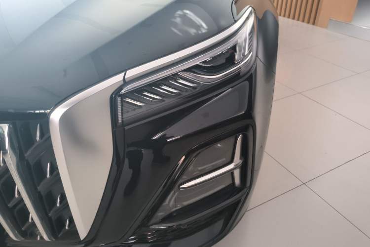 Used Hongqi HS5 2023 2.0T Qixiang Pro Edition