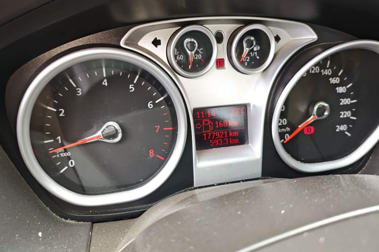 Used Ford Focus 2013 Sedan Classic 1.8L Manual Fashion Edition Odometer Close Up