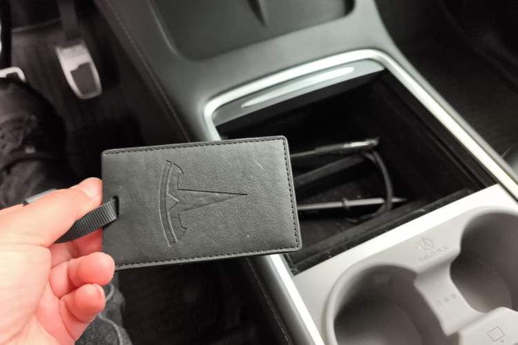 Used Tesla Model Y 2022 Revised Version Rear-Wheel Drive Vehicle Key