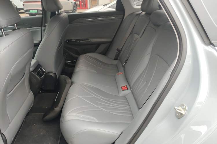 Used Geely Galaxy L6 2025 EM-i 60km Launch Edition Left Rear Seat