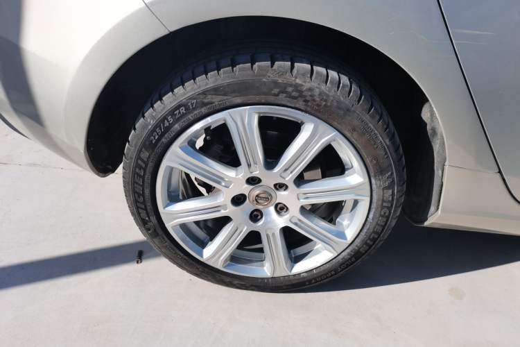 Used Volvo V40 2017 T3 Zhiya Edition