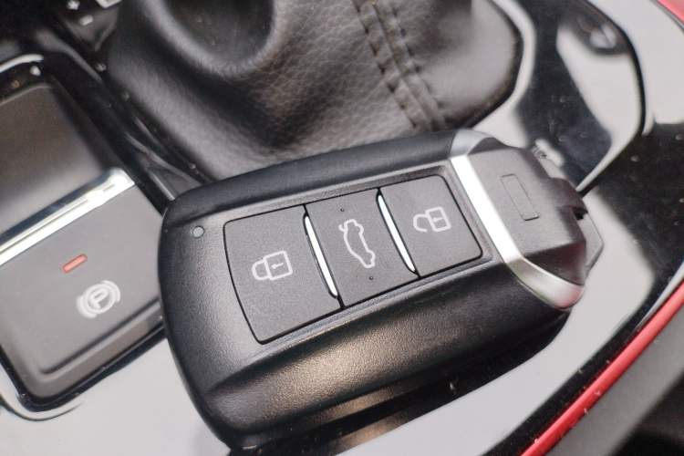 Used Dongfeng Aeolus Yixuan 2021 230T Automatic Zuiying Knight Edition Vehicle Key