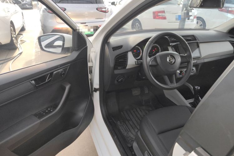 Used Skoda Fabia 2017 1.4L Automatic Car Enjoy Edition Driver Seat