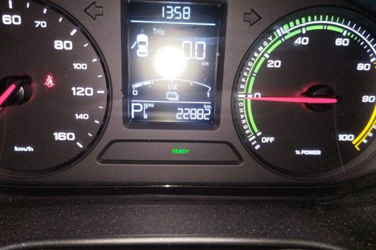 Used Roewe Clever 2021 302 km New Four-Seater Super-Efficient Version