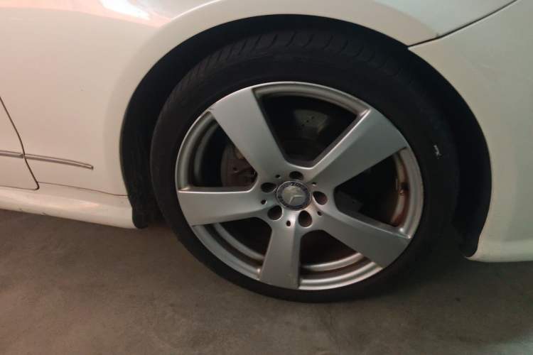 Used Mercedes-Benz E-Class 2012 E 200 CGI Coupe Right Front Wheel Hub