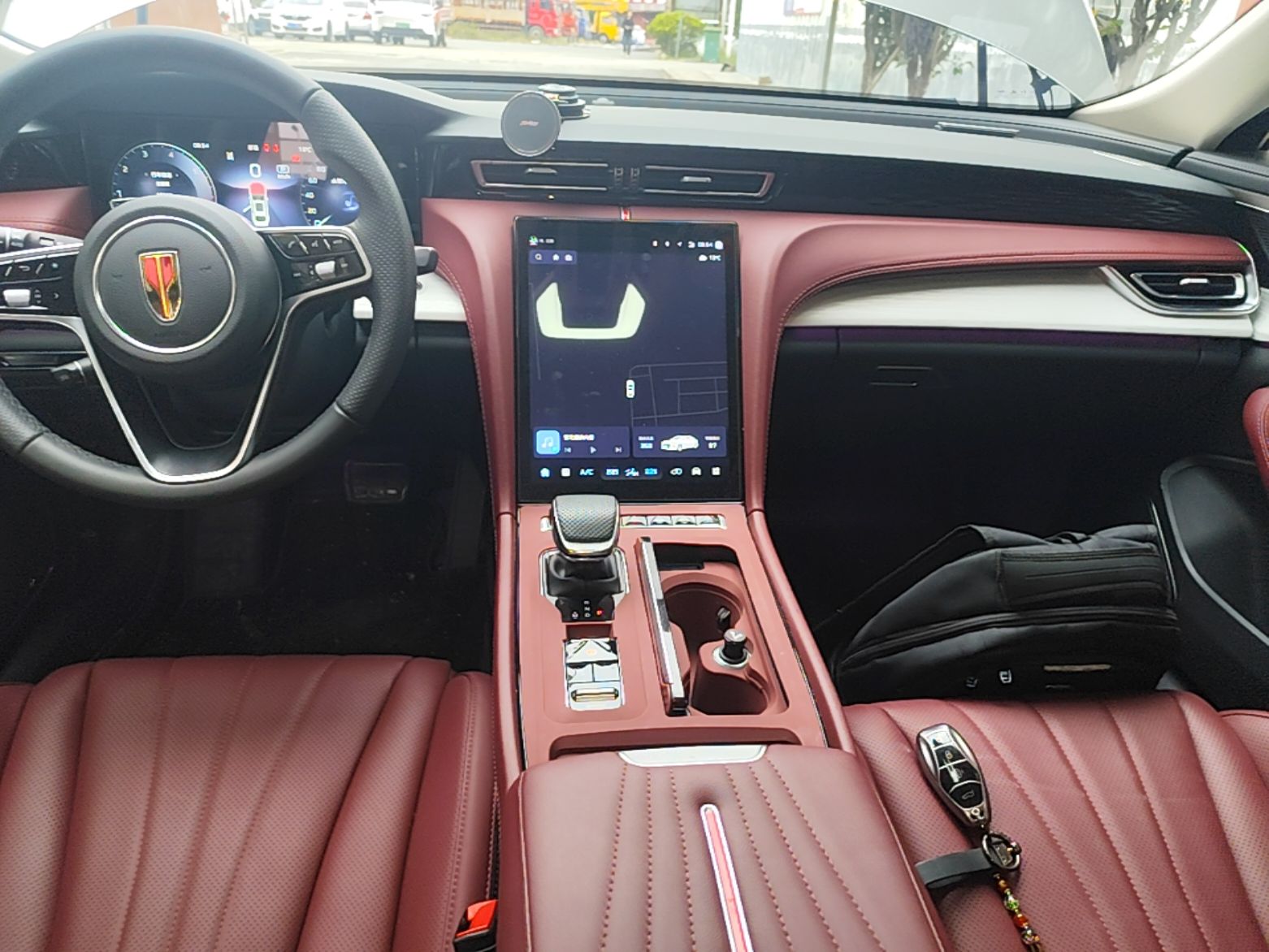 Hongqi H5 2025 2.0T Automatic Flag Edition – 500 000 Units Commemorative Version — снимка 15