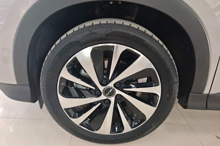 Used BYD Song PLUS New Energy 2024 HONOR Edition DM-i 110km Flagship PLUS Exterior 4