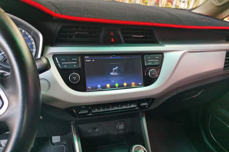 Used Geely Auto Vision X3 2019 Upgraded Model 1.5L Manual Elite Version
