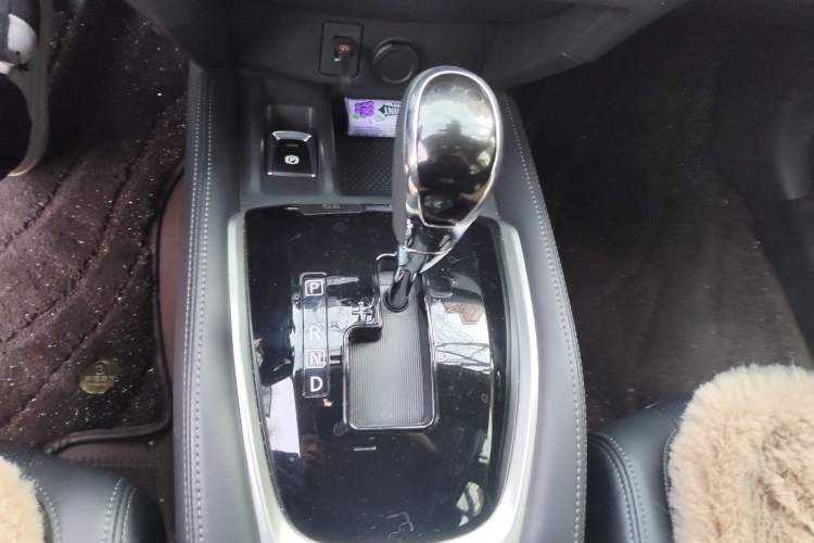 Used Nissan X-Trail 2025 Honor 2.0L Two-Wheel Drive Leading Edition
