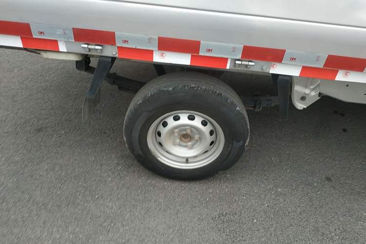 Used Farizon Xingxiang F1E 2023 Flatbed Truck EVE 41.86 kWh