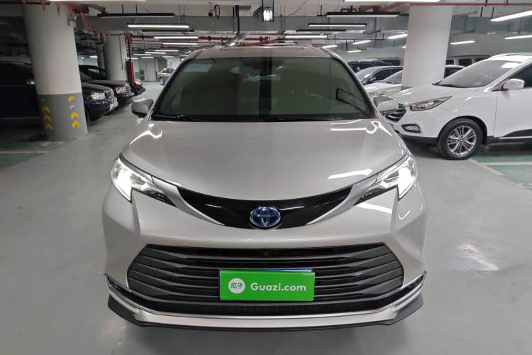 Used Toyota Sienna 2021 2.5L Hybrid Premium Edition