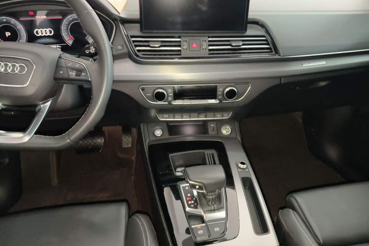 Used Audi Q5L 2023 40T Fashionable and Dynamic Edition
