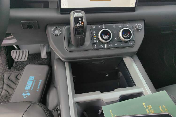 Used Land Rover Defender 2025 110 3.0T P400 – Dynamic HSE