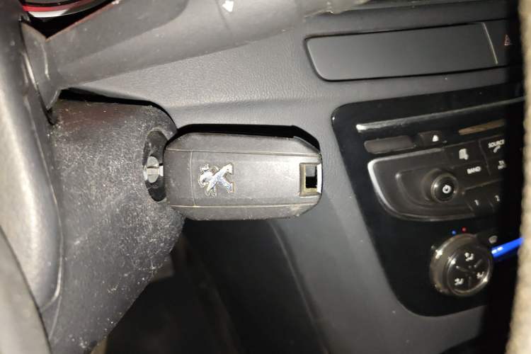 Used Peugeot 508 2013 2.0L 2nd Anniversary Edition with Automatic Sunroof – Classic Version
