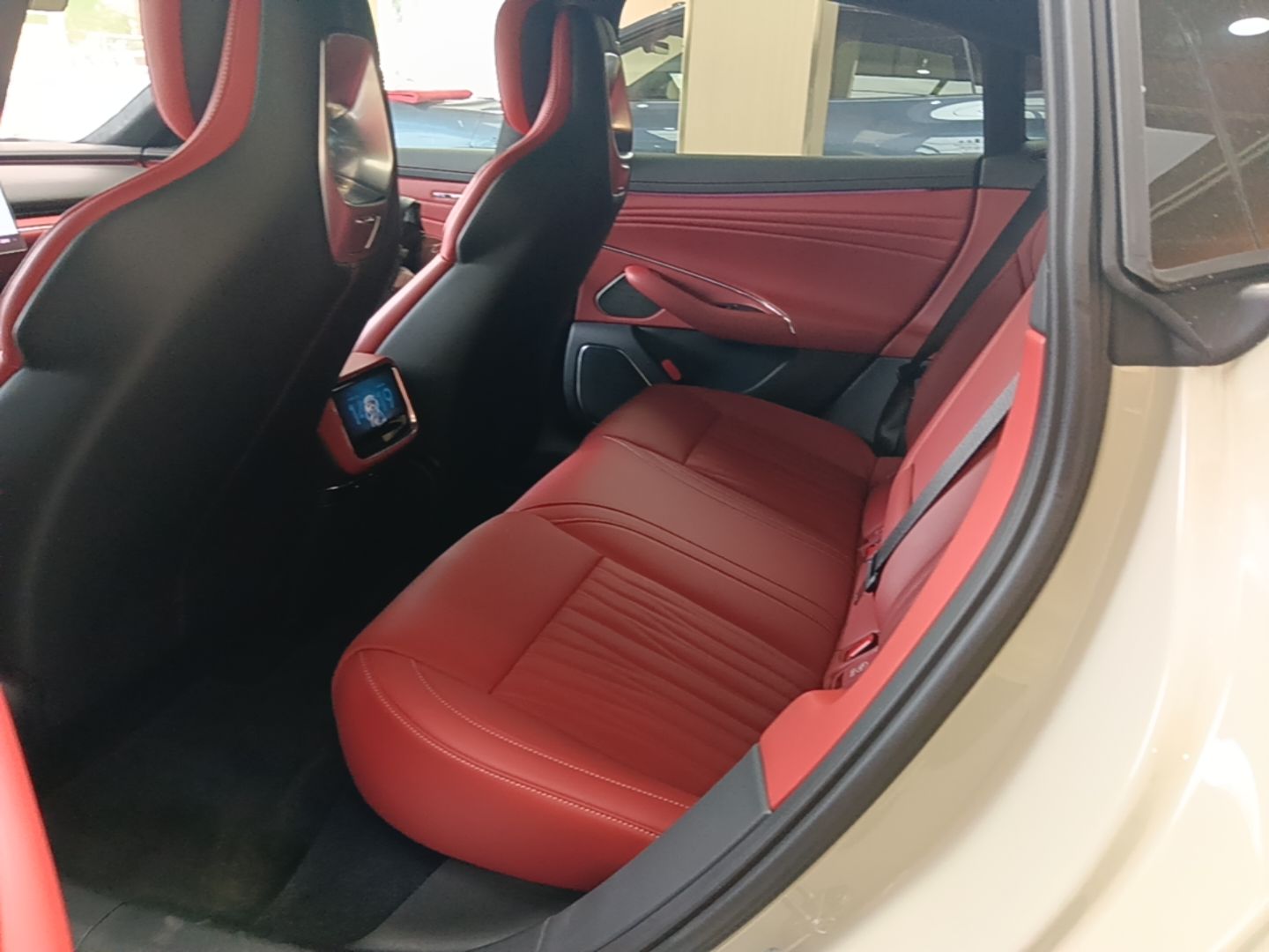 Xiaomi Auto SU7 2026 Model Max — снимка 20
