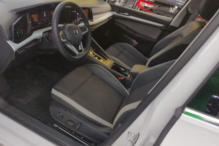 Used Volkswagen Golf 2023 Facelift 280TSI DSG Pro Left Front Seat