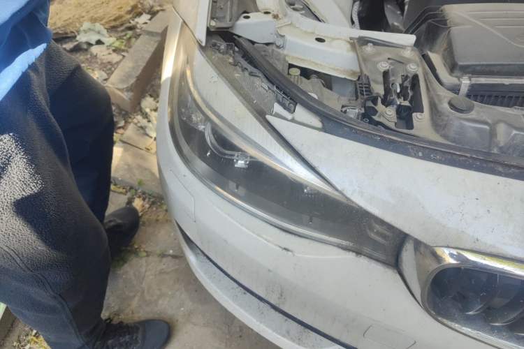 Used BMW 3 Series GT 2014 320i Design Package Model Right Front Headlight