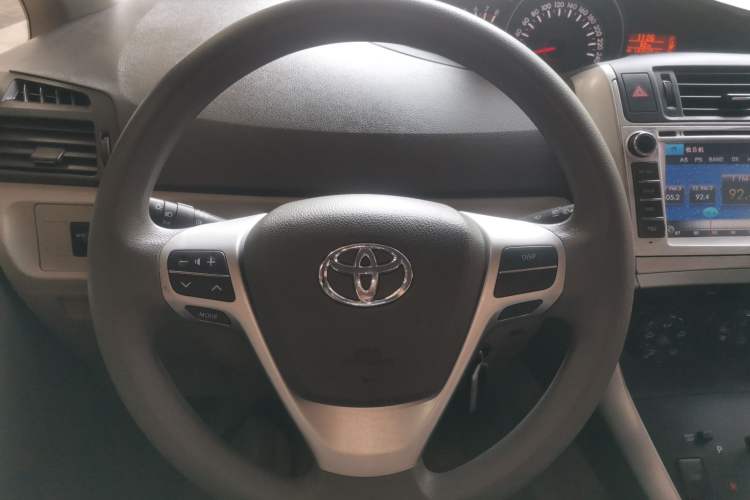 Used Toyota Verso 2014 Starlight 180E CVT Elite Edition