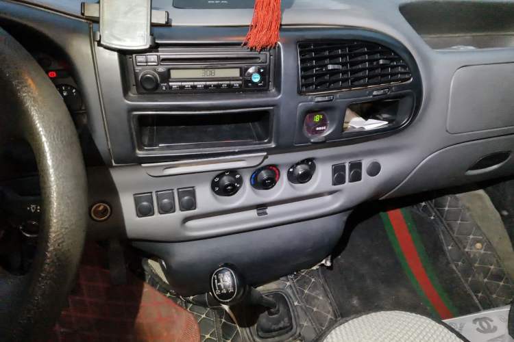 Used Ford Classic Transit 2013 2.8T Facelifted Diesel Van - Short Wheelbase Mid-Roof Model JX493ZLQ4 Audio And AC Panel