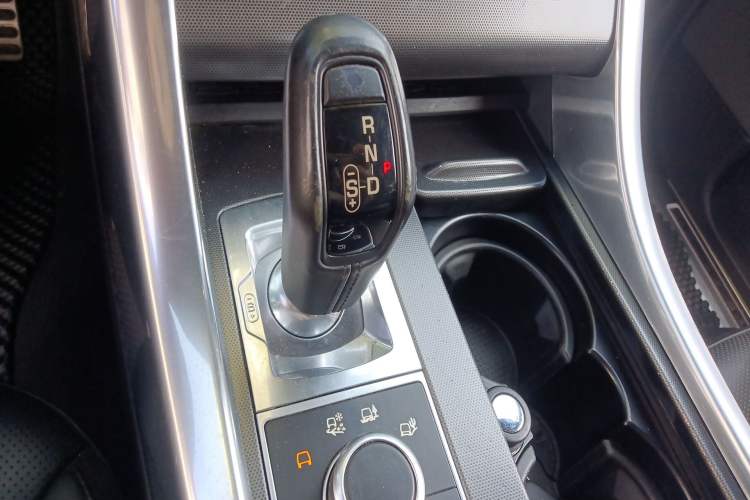 Used Land Rover Range Sport 2014 3.0 SC V6 HSE DYNAMIC Gear Lever