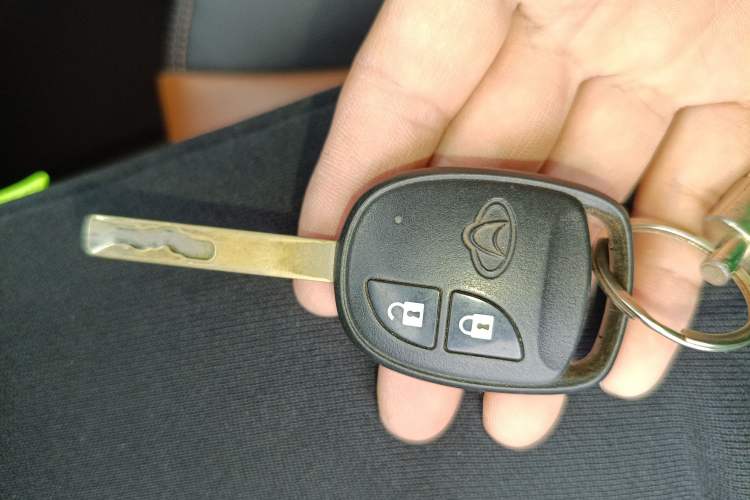 Used CHANGAN OSHAN X70A 2019 1.5L Manual Standard Version China VI Vehicle Key