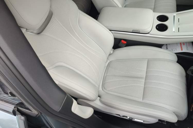 Used XPeng G9 2024 570 Max Right Front Seat