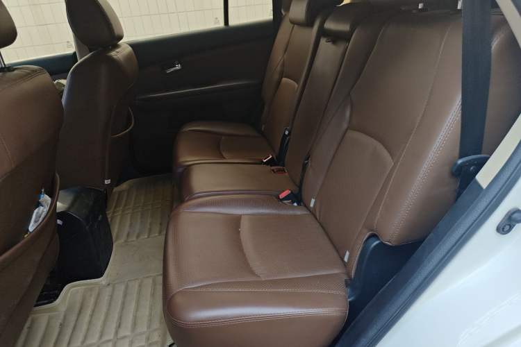 Used BYD S6 2014 2.0L Manual Luxury 5-Seater
