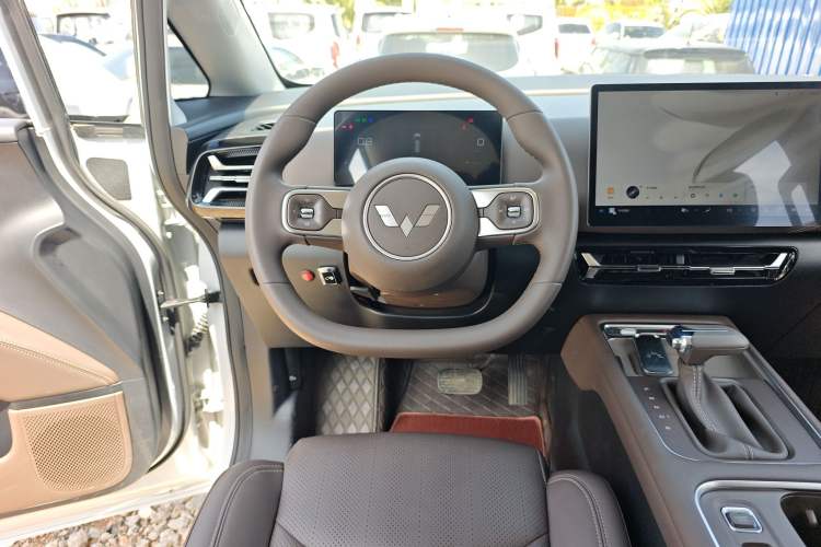 Used Wuling 730 2025 Model 1.5T CVT Elite Edition