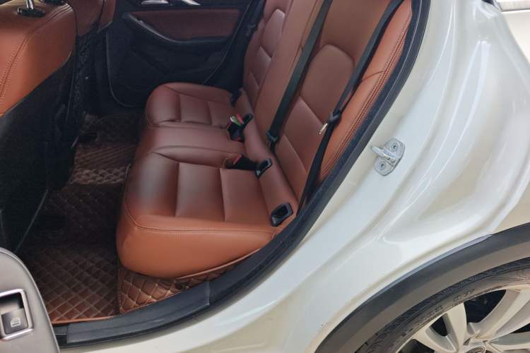 Used Infiniti QX30 2017 1.6T Two-Wheel Drive Fashion Edition Left Rear Seat