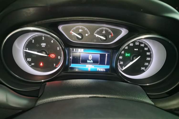 Used Buick Envision 2018 20T Two-Wheel-Drive Elite Model