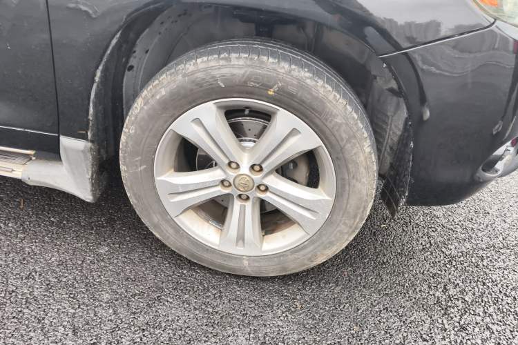 Used Toyota Highlander 2009 3.5L 4x4 7-Seater Luxury Edition Right Front Wheel Hub