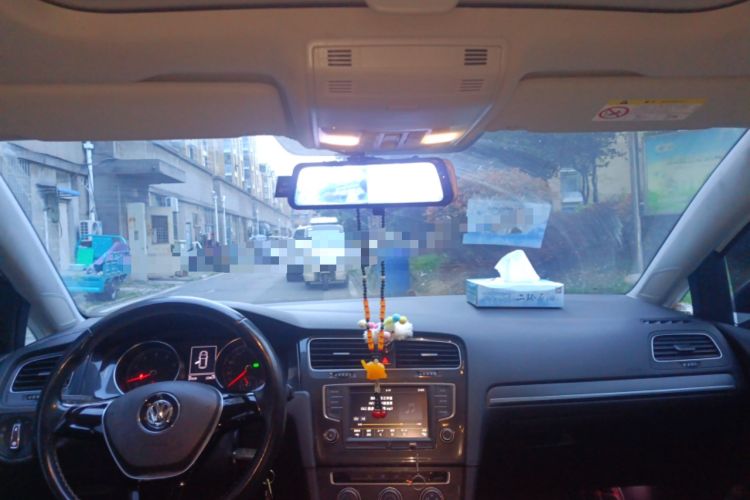 Used Volkswagen Golf 2017 1.6L Automatic Comfort Million-Vehicle Anniversary Edition