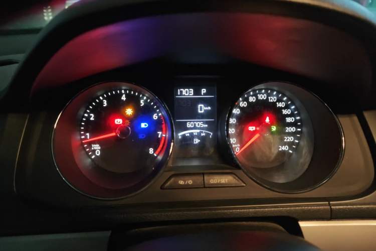 Used Volkswagen Lavida 2017 1.6L Automatic Comfort Edition Instrument Cluster