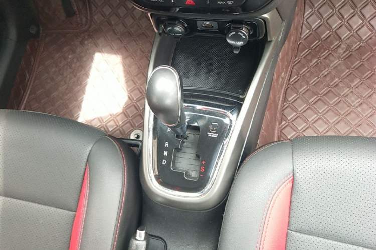 Used CHANGAN CS15 2016 1.5L Automatic Fashion Edition
