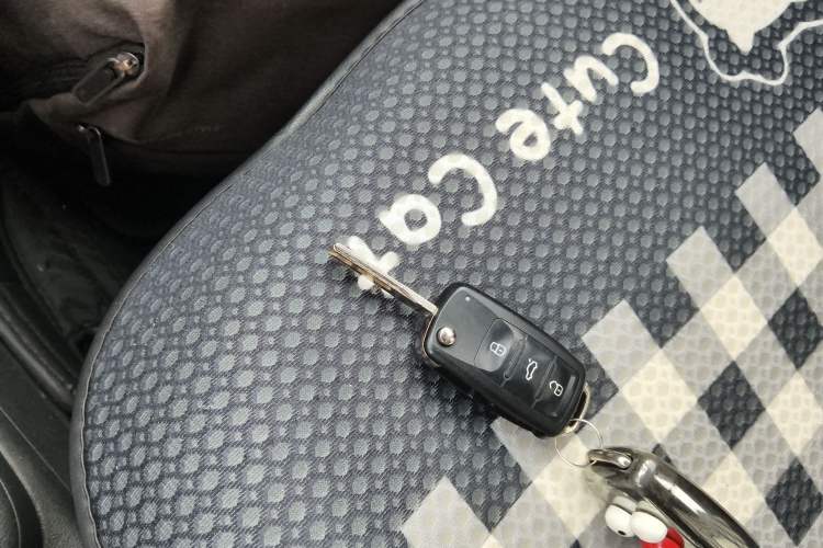 Used Volkswagen Polo 2014 1.6L Automatic Comfort Edition Interior 1