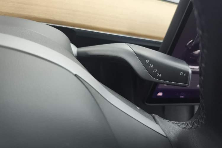 Used Tesla Model Y 2021 Long-Range All-Wheel-Drive Version 3D7