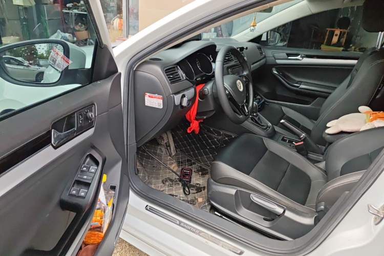 Used Volkswagen Sagitar 2018 280TSI DSG Ignite Edition Driver Seat