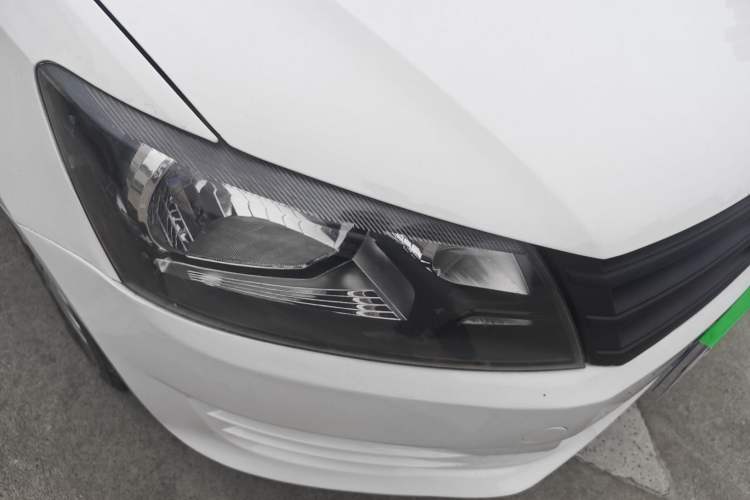 Used Volkswagen Santana 2013 1.4L Manual Fashion Edition Right Front Headlight