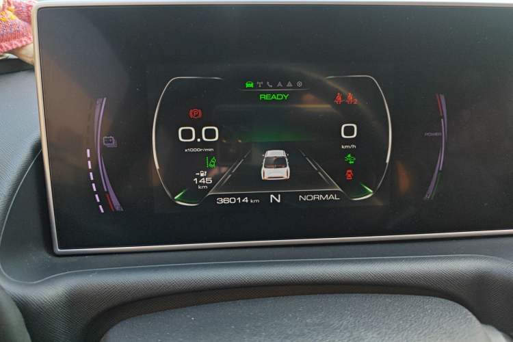 Used ORA White Cat 2022 Xiaoyue Mao Edition 401 km Flagship Model Lithium Ternary Instrument Cluster