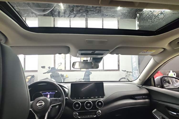 Used Nissan Sylphy 2023 1.6L CVT Enjoyment Edition Headliner