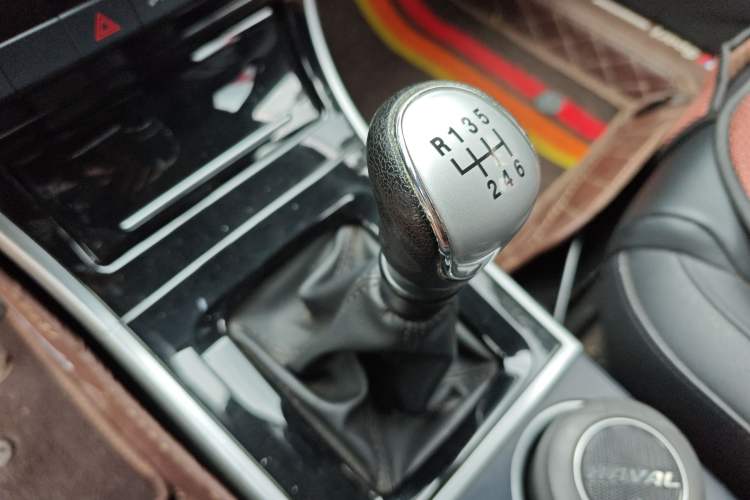 Used Haval H2 2016 Red-Label 1.5T Manual Two-Wheel Drive Luxury Model