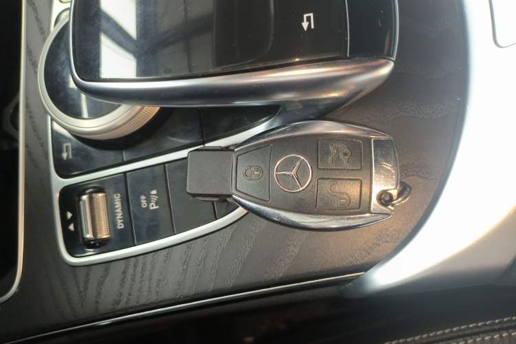 Used Mercedes-Benz C-Class 2017 Restyled C 180 L Fashion Edition Sport Version Vehicle Key